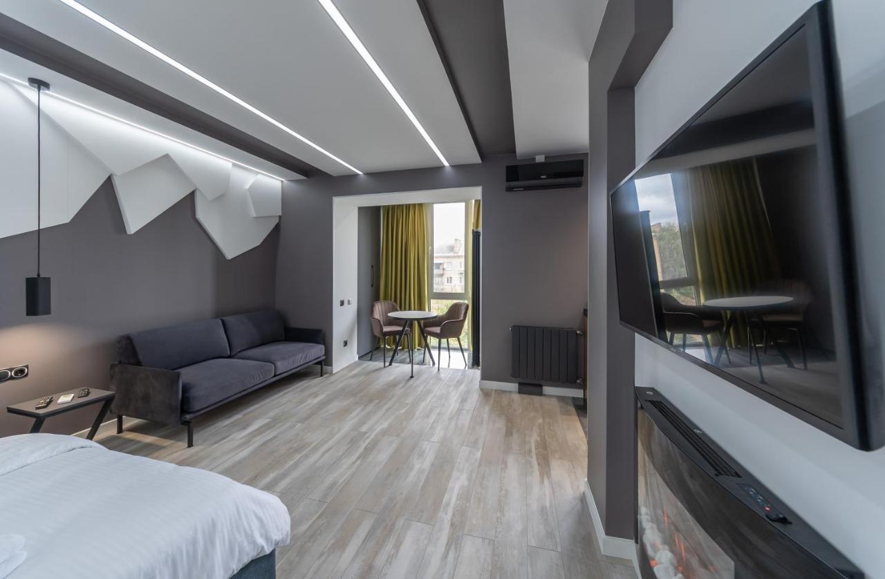 Luxrent Apartments On Lesi Ukrainki - Kiev Dış mekan fotoğraf